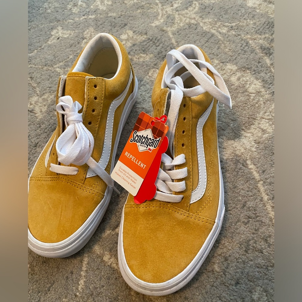 Never worn Gold vans with scotch guard protection womens 9, men’s 7.5 (no box)